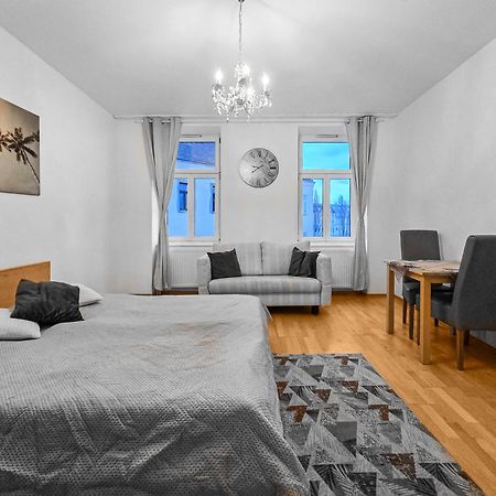 Three-Bedroom, Three King-Size Bed Retreat Wien Eksteriør bilde